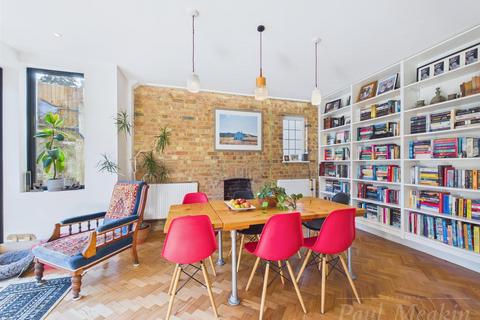 undefined, Downsway, South Croydon