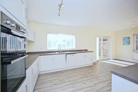 4 bedroom detached house for sale, Flax Furrow, STRATFORD-UPON-AVON