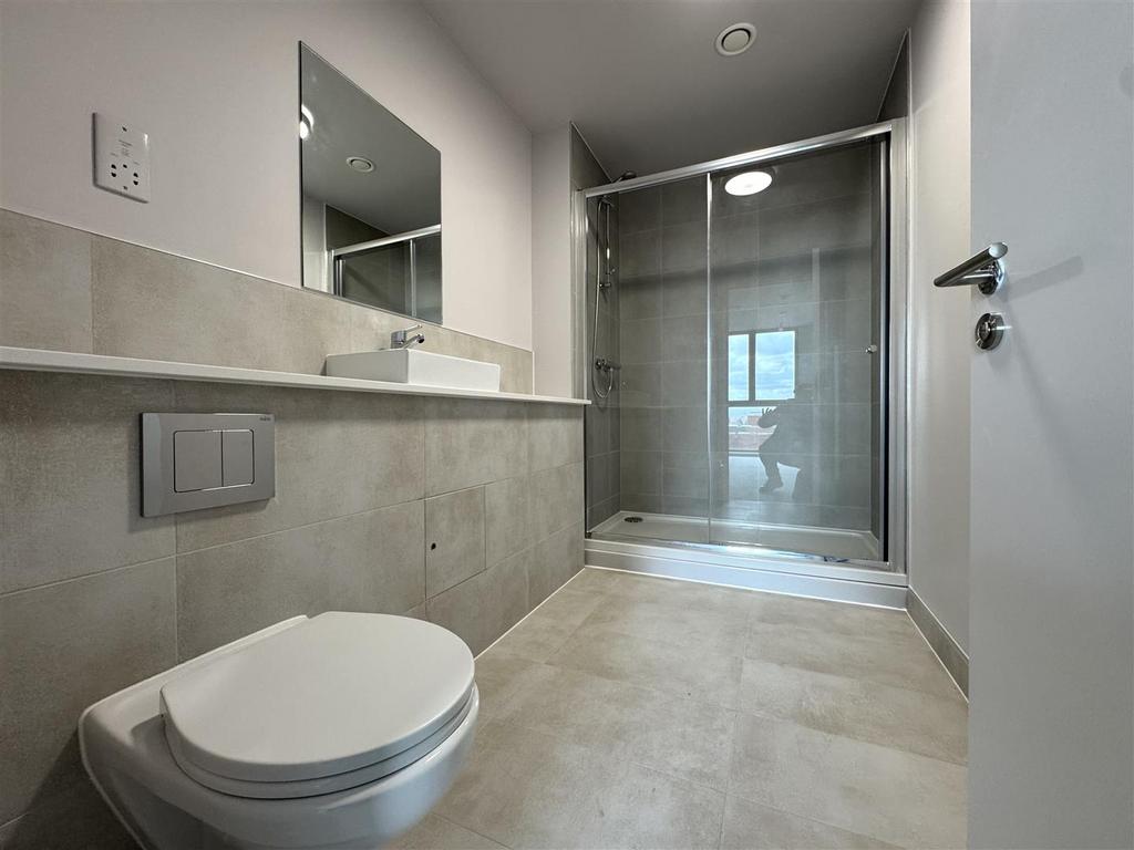 Ensuite pic 2.jpeg