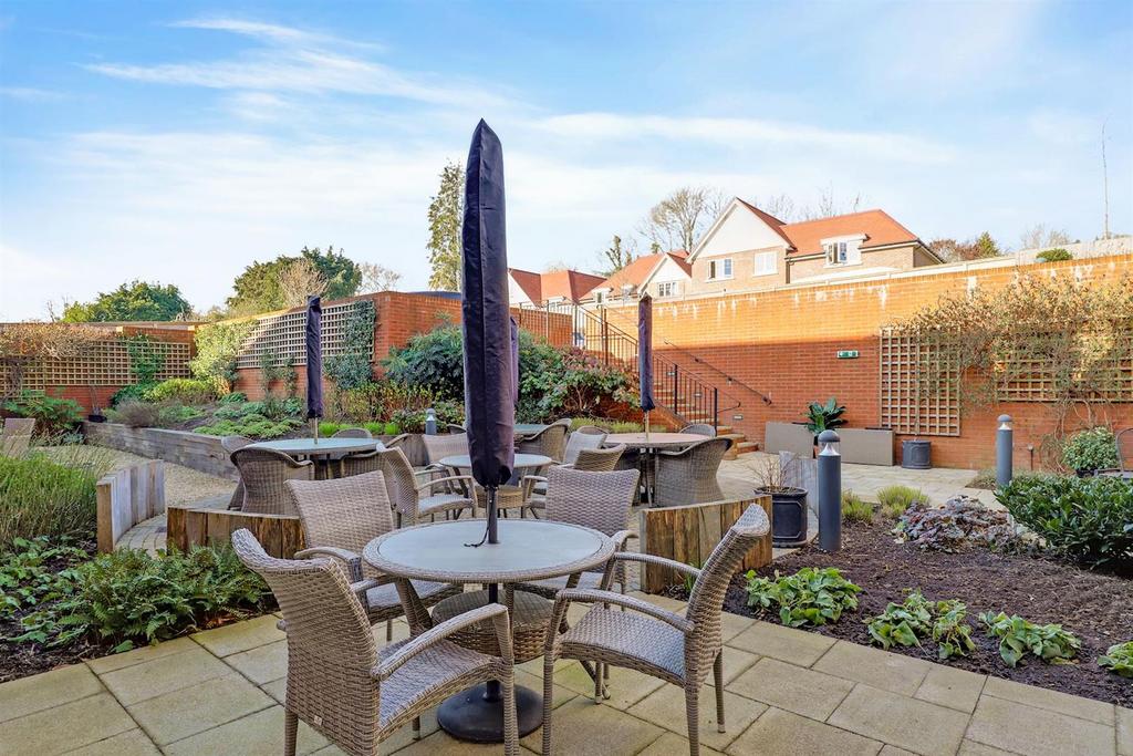 09-1554 JHMCS - 3 Goldfinch House - 40-medium.jpg