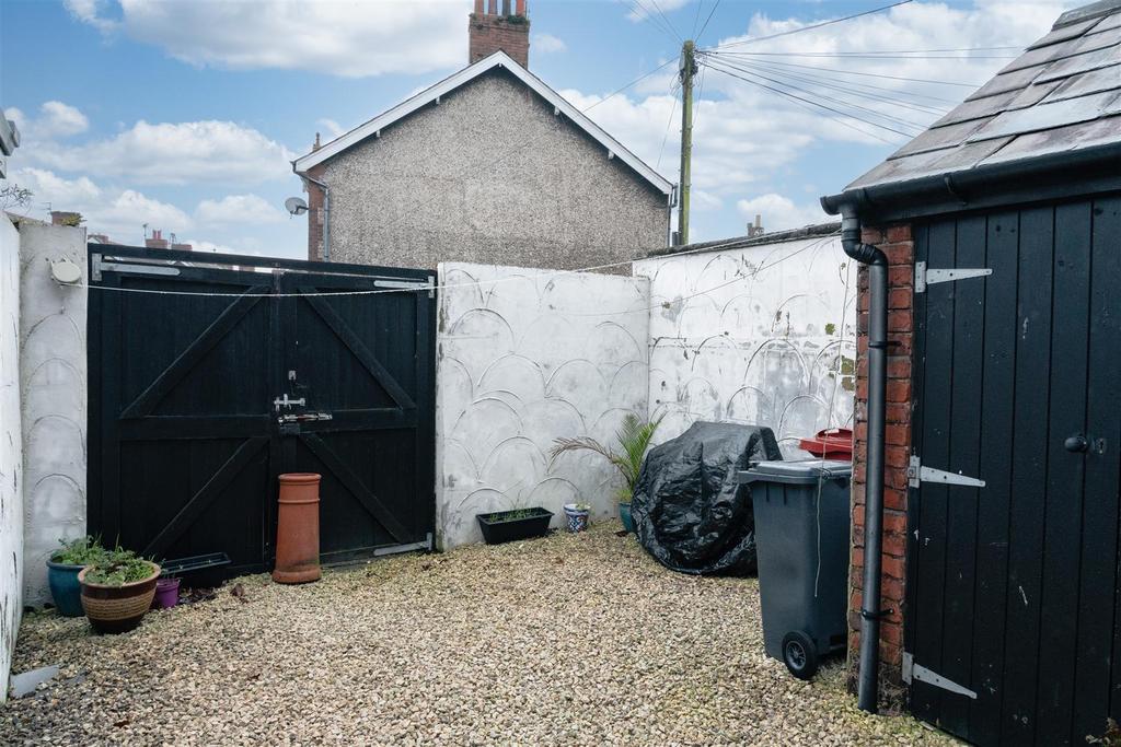 128 Roose Road (1 of 18).jpg