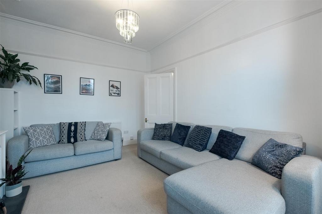 128 Roose Road (3 of 18).jpg