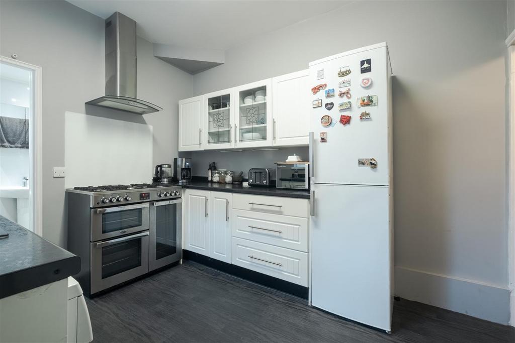 128 Roose Road (6 of 18).jpg