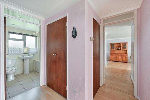 2 bedroom flat for sale, Forge Steading, Banstead