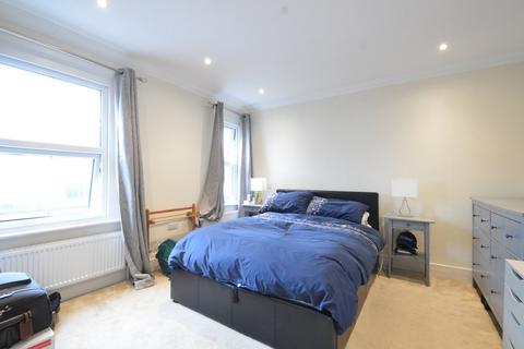 undefined, Elmgrove Road, Weybridge, KT13