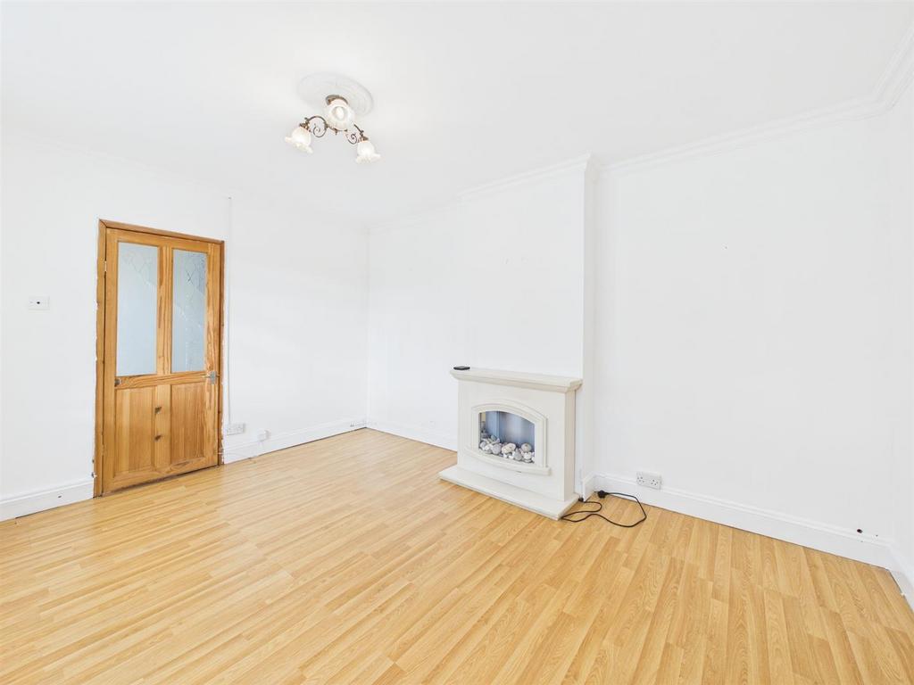 CAM04118 G0-PR0047-STILL005.jpg