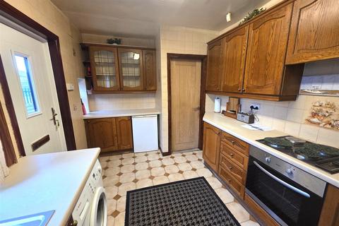 3 bedroom semi-detached house for sale, Richmond Road, Farsley, Pudsey