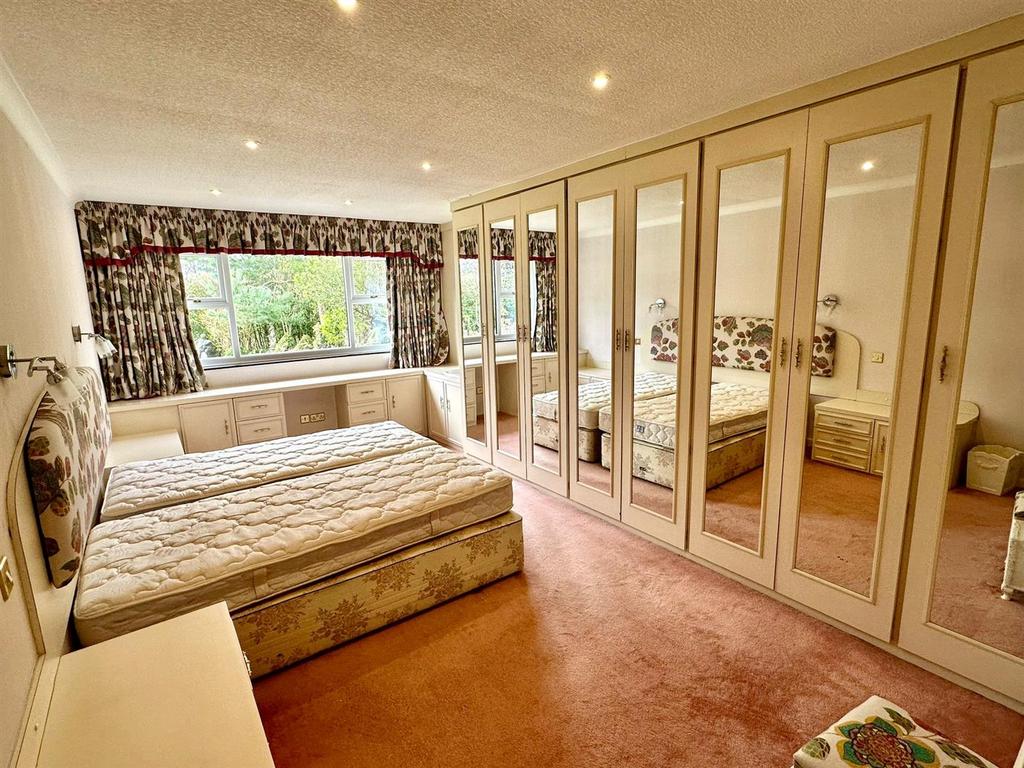 Whats App Image 2026-03-10 at 16.42.06212.jpeg