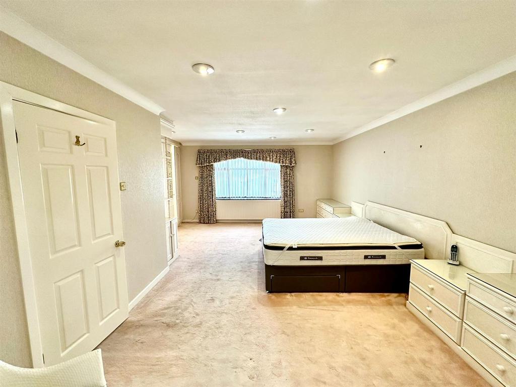 Whats App Image 2026-03-10 at 16.42.15661.jpeg