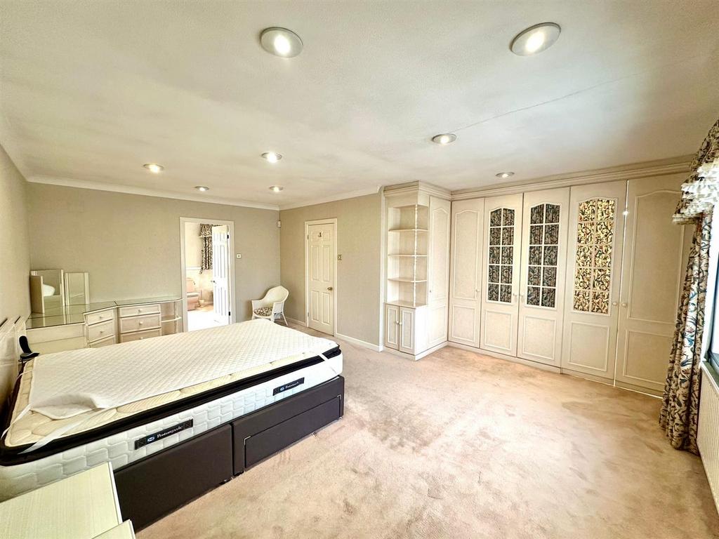 Whats App Image 2026-03-10 at 16.42.15664.jpeg