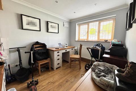 undefined, Heol Y Nant, Llannon, Llanelli