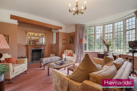 undefined, Broad Walk, London