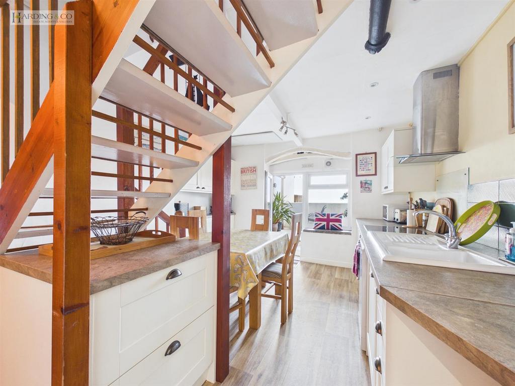 Kitchen 3