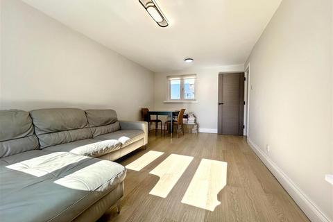 1 bedroom apartment for sale, Carolina Close, London