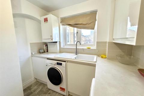 1 bedroom apartment for sale, Carolina Close, London