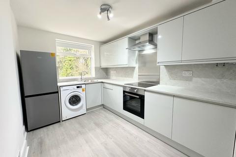 2 bedroom apartment to rent, Florence Road, London N4