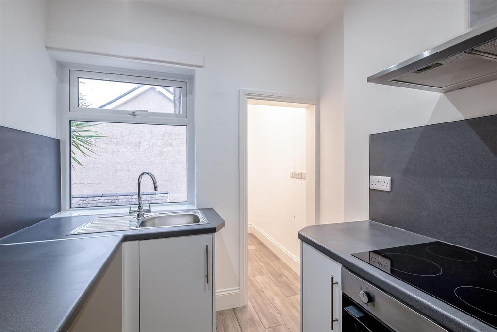 128 Oxford Street (3 of 11).jpg