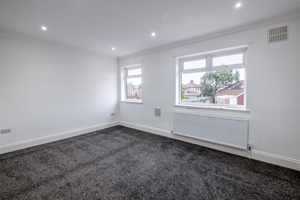 128 Oxford Street (4 of 11).jpg