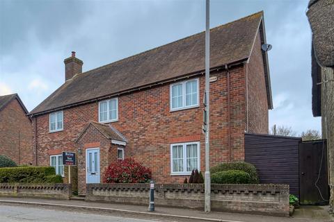 undefined, Red Lion Close, Newton