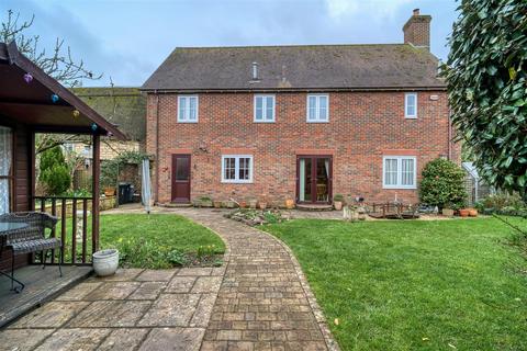 undefined, Red Lion Close, Newton