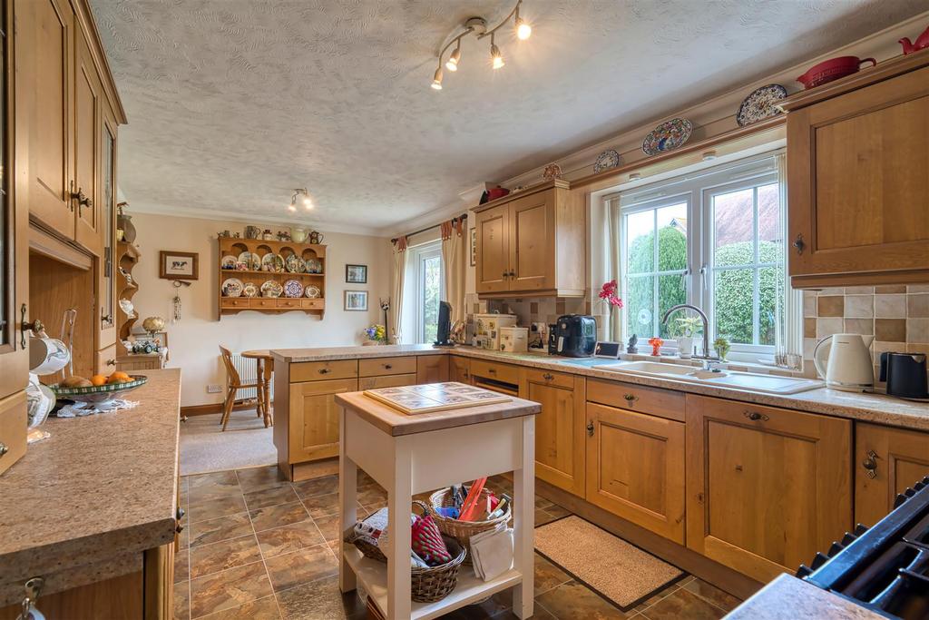 Kitchen/Breakfast Room