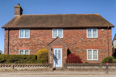 Red Lion Close, Newton