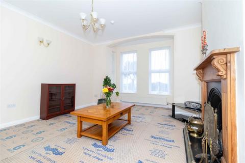 2 bedroom flat for sale, New Parade, Worthing