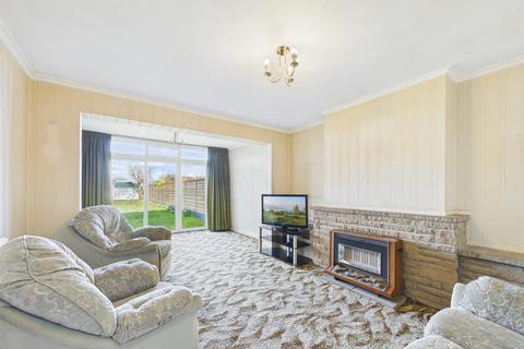 4 bedroom semi-detached house for sale, Broughton Avenue, Aylesbury HP20