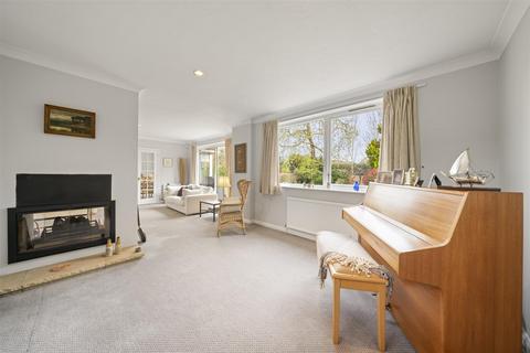 6 bedroom house for sale, Mountview Road, Claygate