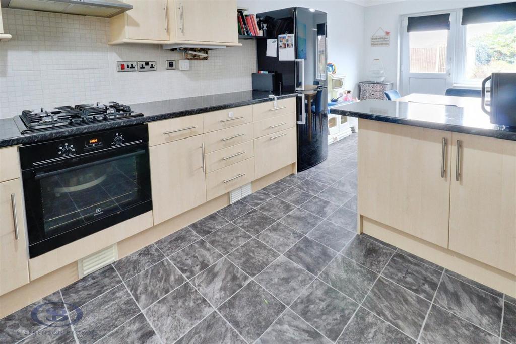 Be7b40d0-IMG 0083-IMG 0085.jpg