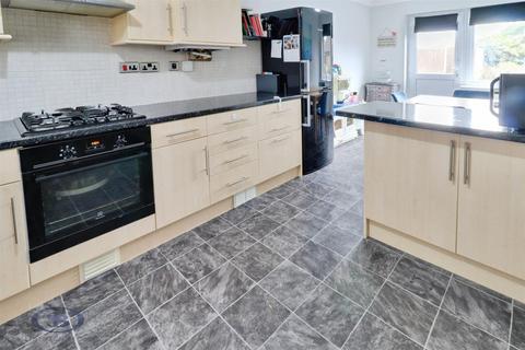 3 bedroom house for sale, Woodland Gardens, Crewe