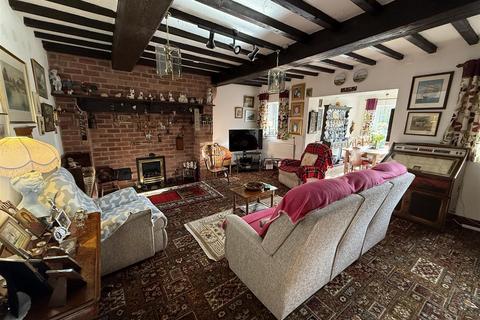 undefined, Geary Lane, Burton-On-Trent DE15