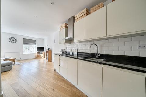 2 bedroom apartment to rent, Whitchurch Road, Reading RG8