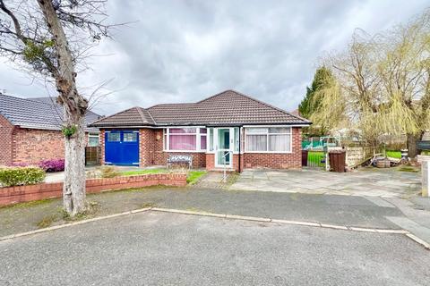 3 bedroom bungalow for sale, Gort Close, Greater Manchester BL9