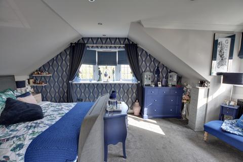4 bedroom detached house for sale, Church Road, Copthorne, RH10