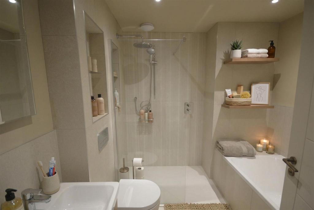 Bathroom1.jpg