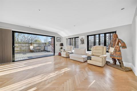 undefined, Lingmere Close, Chigwell
