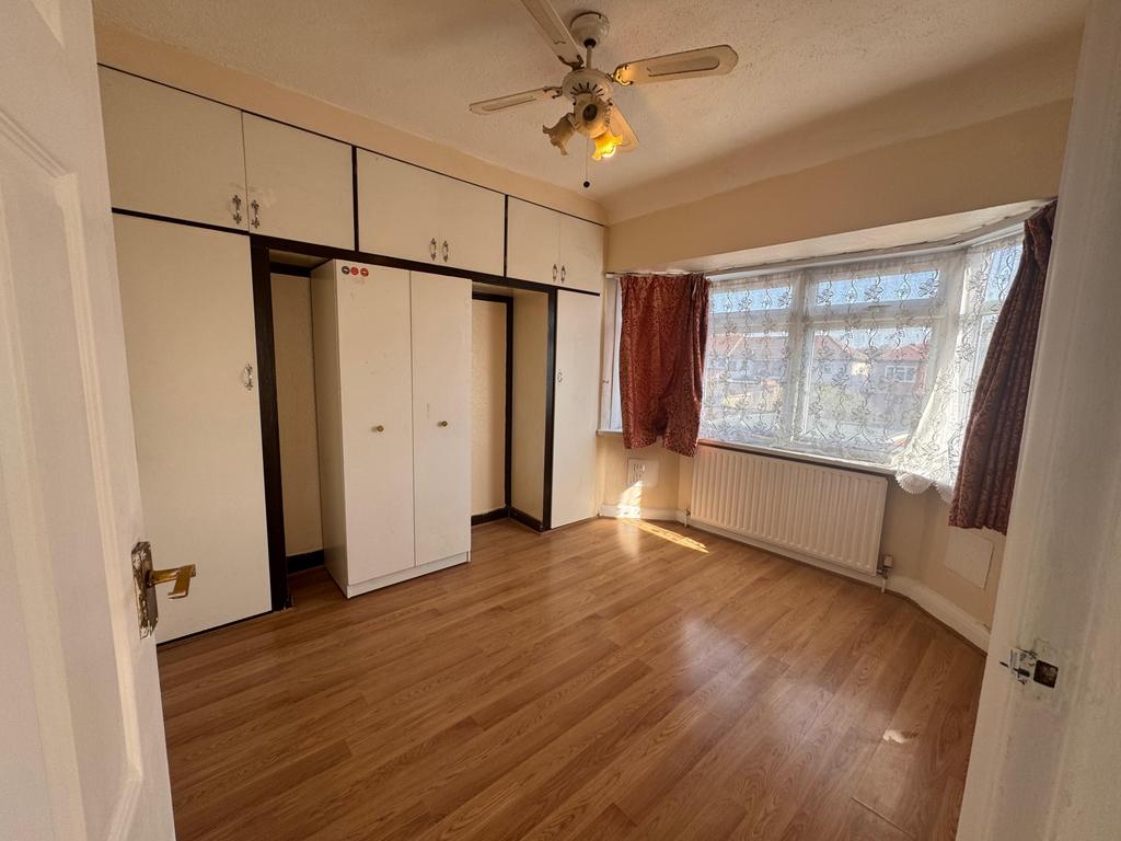 3 Bedroom Semi-Detached House for Rent – Ascot