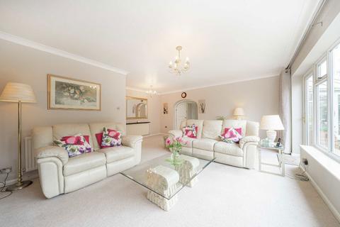 undefined, Kenton Avenue, Sunbury-On-Thames TW16