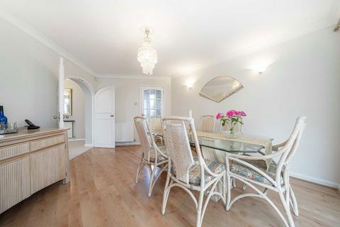 undefined, Kenton Avenue, Sunbury-On-Thames TW16