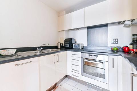 Battersea Park Road, sw8, Battersea, London, SW8