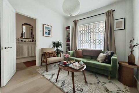 Croydon Road, London E13