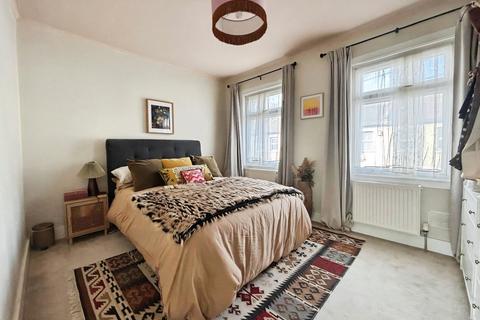 undefined, Croydon Road, London E13
