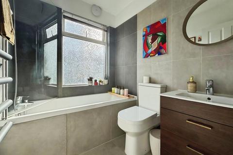 undefined, Croydon Road, London E13