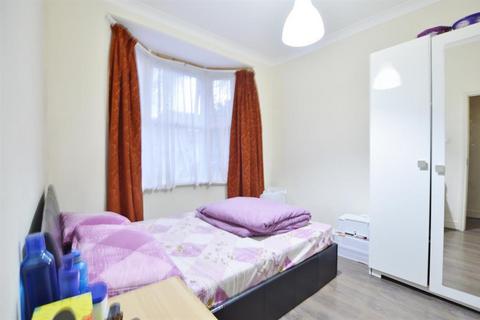 3 bedroom house to rent, Southern Road, London E13