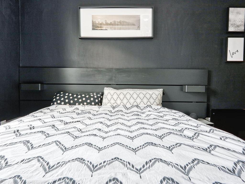 Bed 1