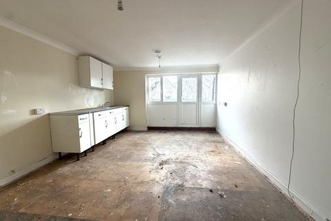 undefined, 198 Beambridge, Basildon, SS13 3NF