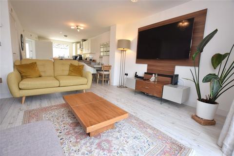 3 bedroom semi-detached house for sale, Moseley Beck Lane, Leeds, West Yorkshire