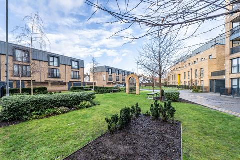 2 bedroom flat to rent, Watteau Square, Croydon, CR0