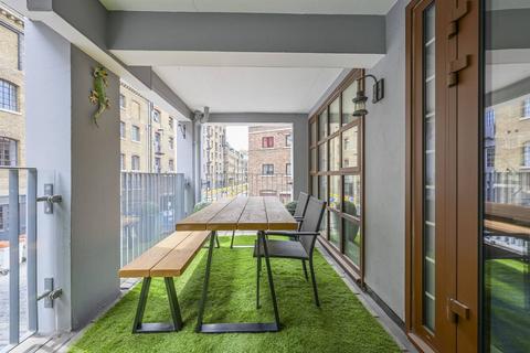 2 bedroom flat for sale, Wapping Wall, Wapping, London, E1W